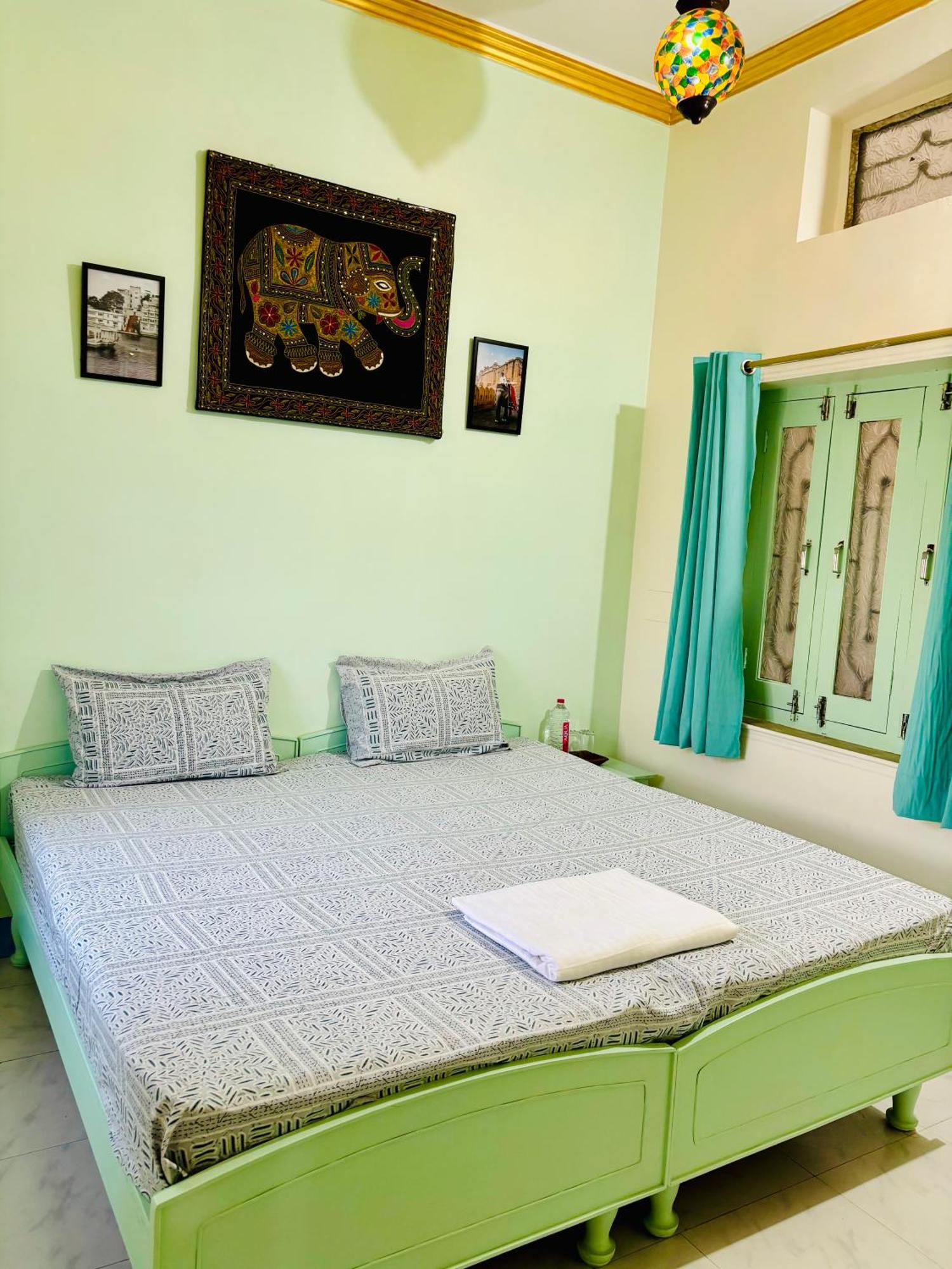Hotel Tulsi Palace Pushkar Værelse billede
